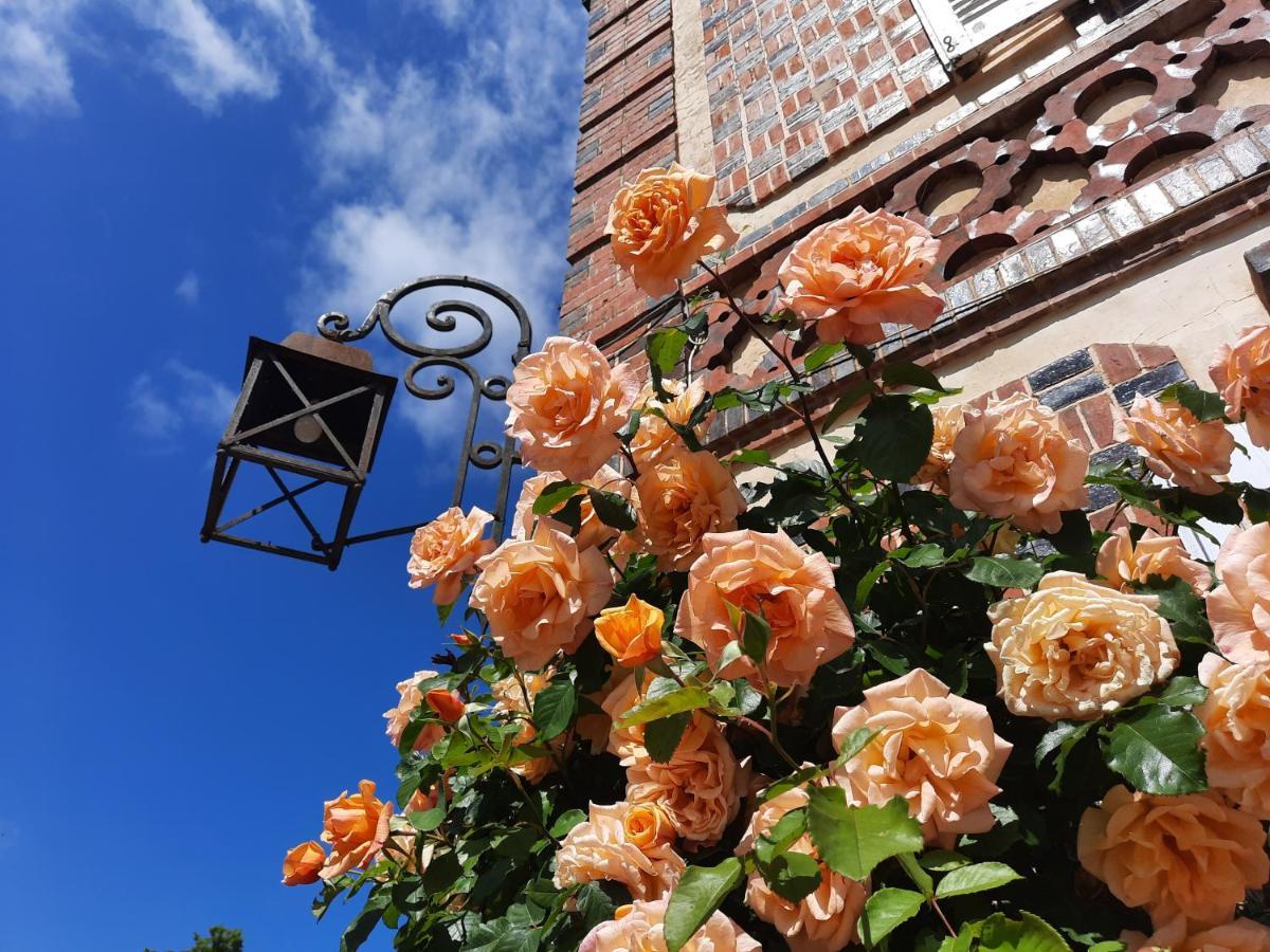 Bed and Breakfast Manoir Des Tuileries Du Buisson Верней-д'Авре-ет-д'Ітон Екстер'єр фото