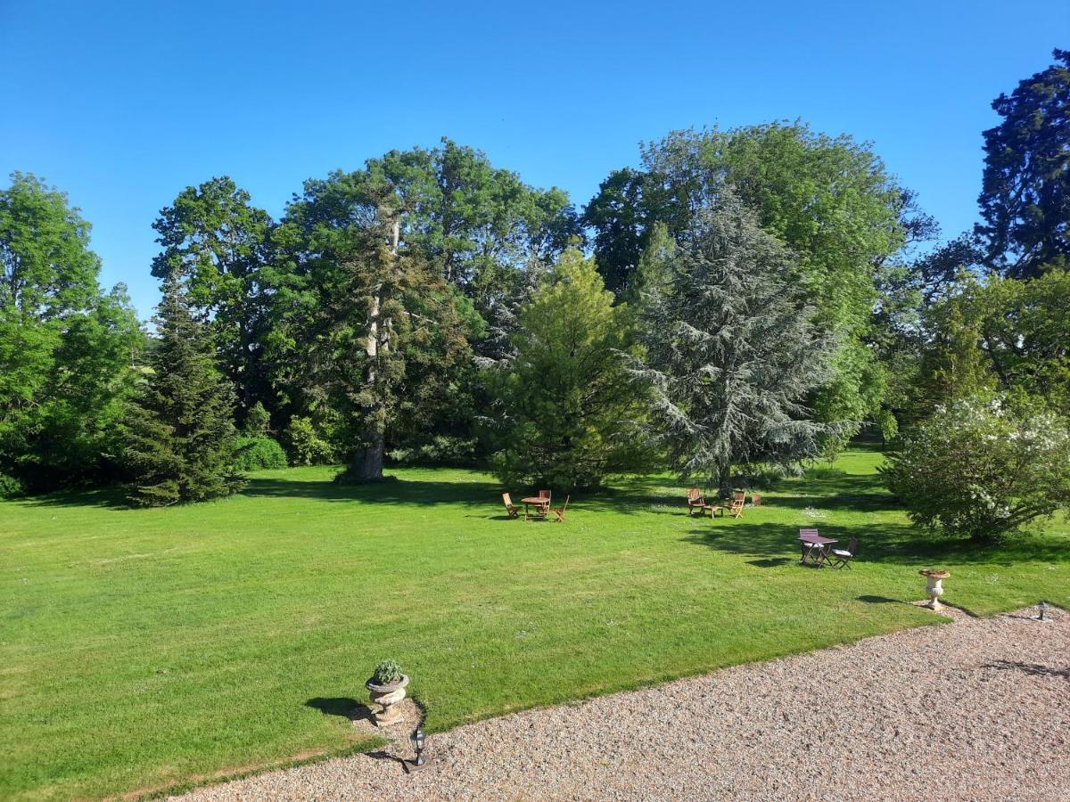 Bed and Breakfast Manoir Des Tuileries Du Buisson Верней-д'Авре-ет-д'Ітон Екстер'єр фото