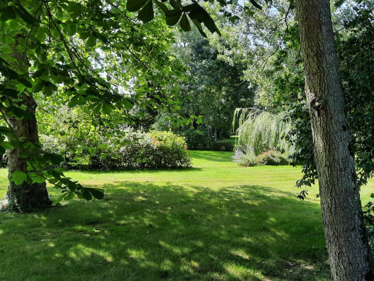 Bed and Breakfast Manoir Des Tuileries Du Buisson Верней-д'Авре-ет-д'Ітон Екстер'єр фото